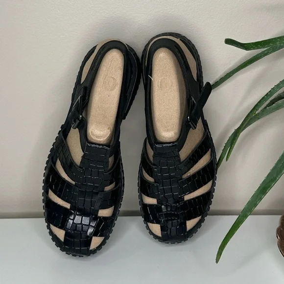 SOREL ONA Streetworks Fisherman Mid Sandal | Black Croc Embossed | Women’s 8 New - Picture 6 of 13